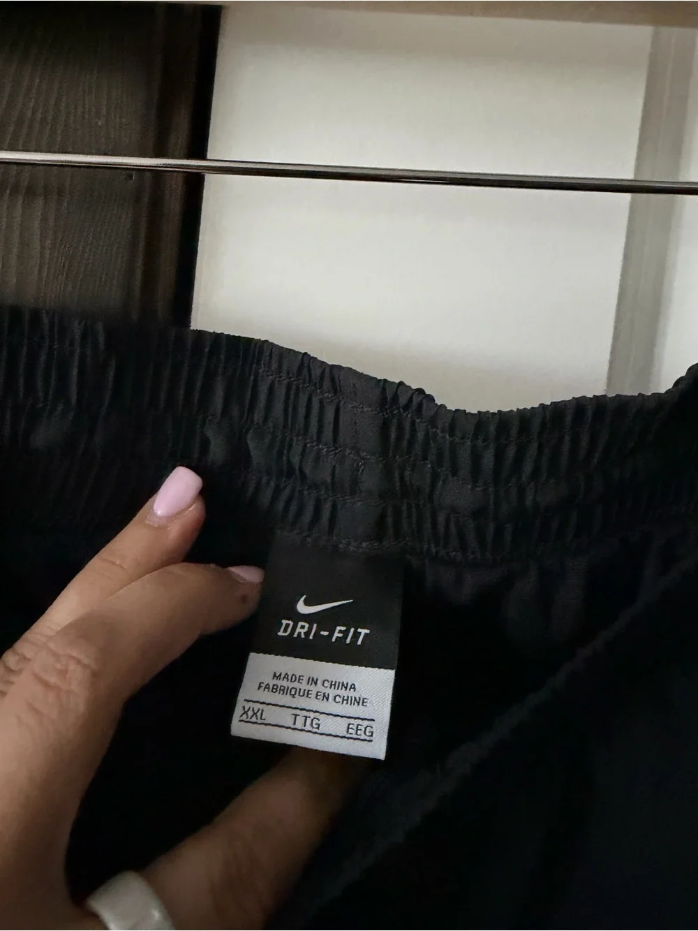 Nike Black Men's Track Pants - Picture 4 of 4